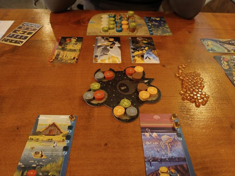 Center board with tokens selection