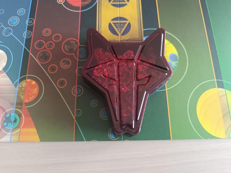 Red Rising wolf's head insert with red helium tokens