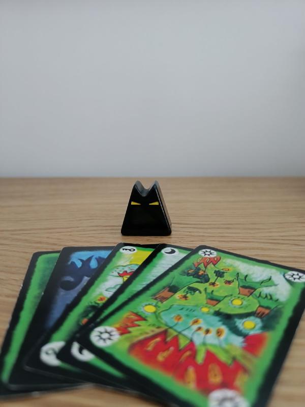 Onirim little incunbus pawn