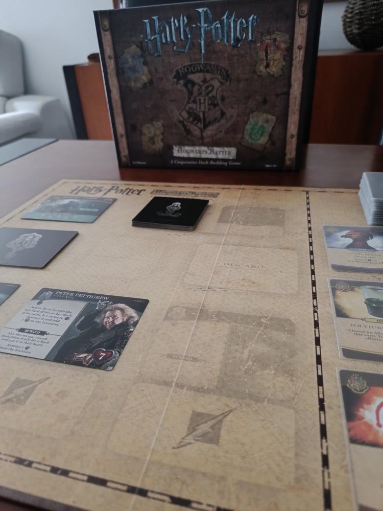 Mid-game board with Peter Pettigrew and a growing discard pile